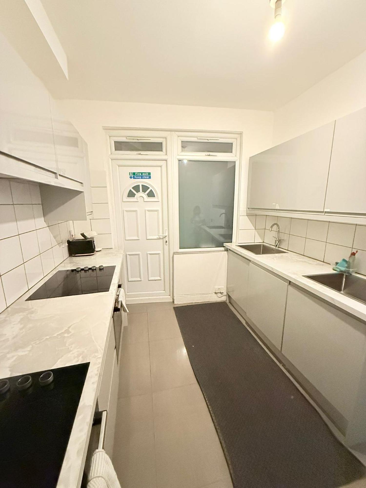 Wandsworth Guest Rooms 64 London Exterior photo